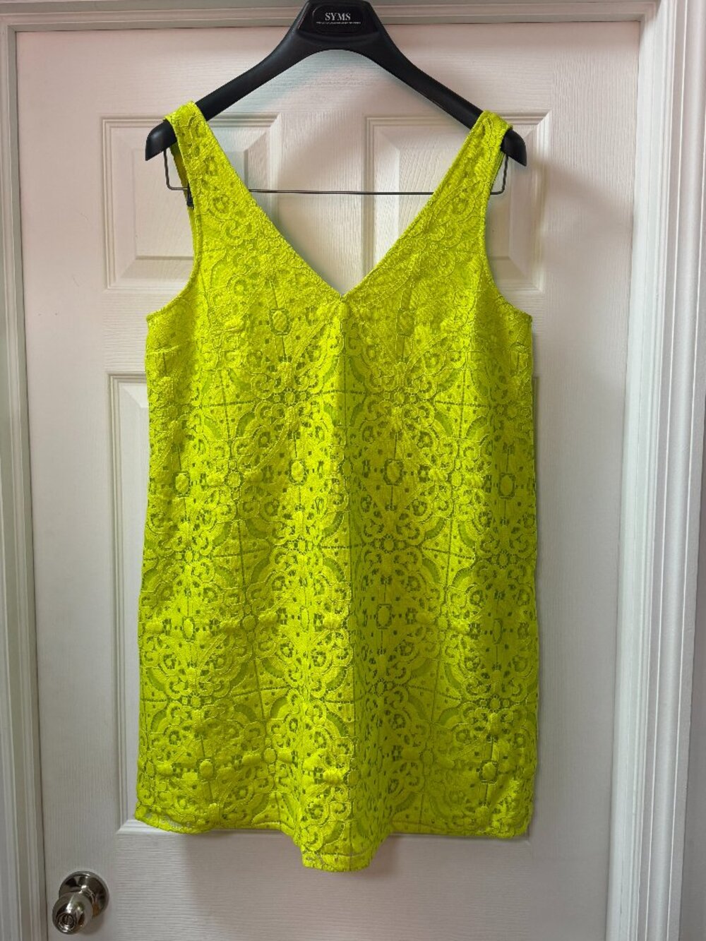 Lilly Pulitzer Lime Chartreuse Lace Shift Dress Sleeveless V-Neck size Medium